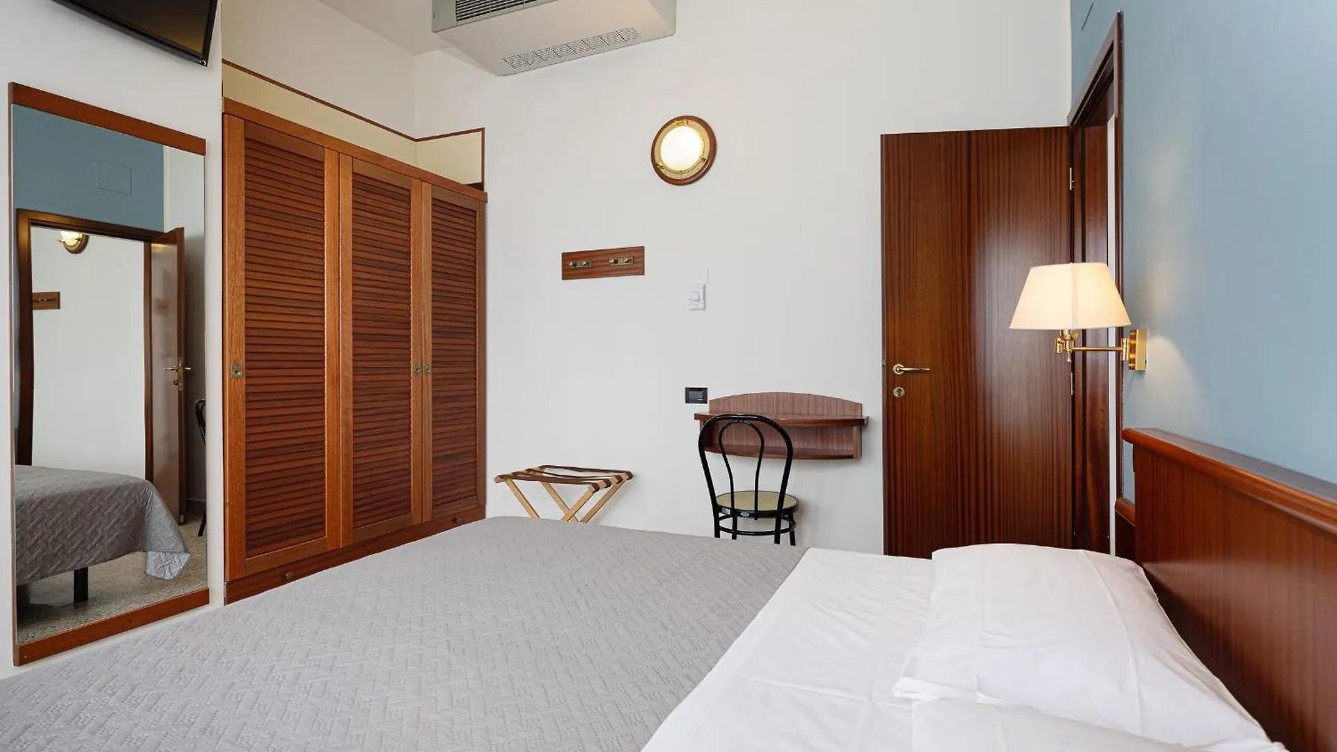 Hotel Avana Fronte Mare Riccione Italy