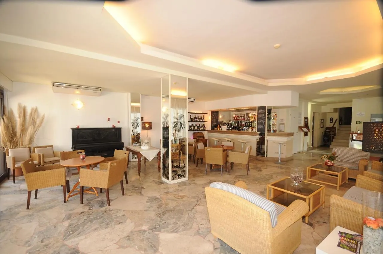 ***  Hotel Avana Fronte Mare Riccione Italy