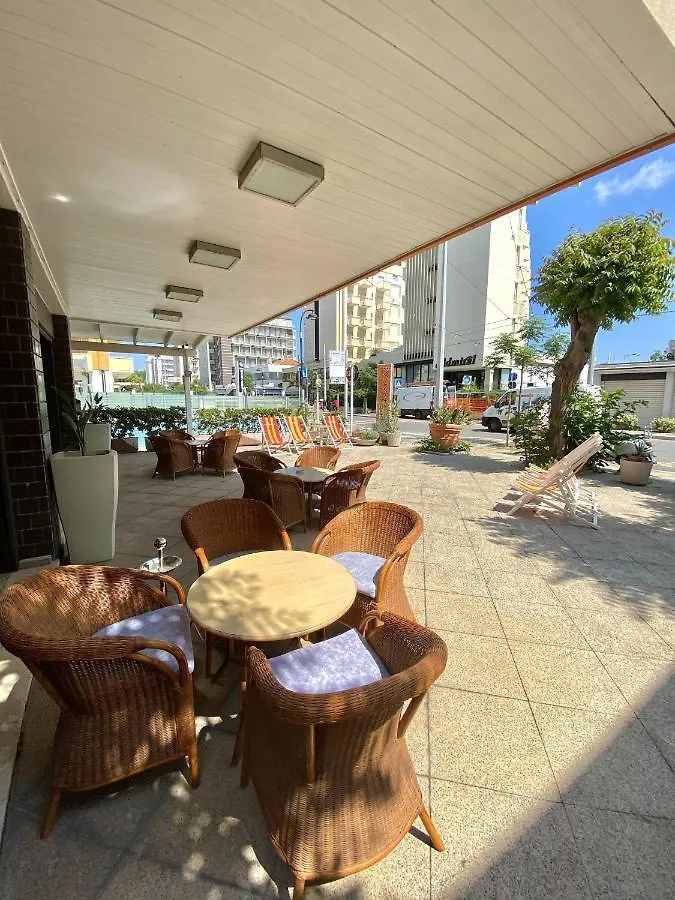 Hotel Avana Fronte Mare Riccione 3*,